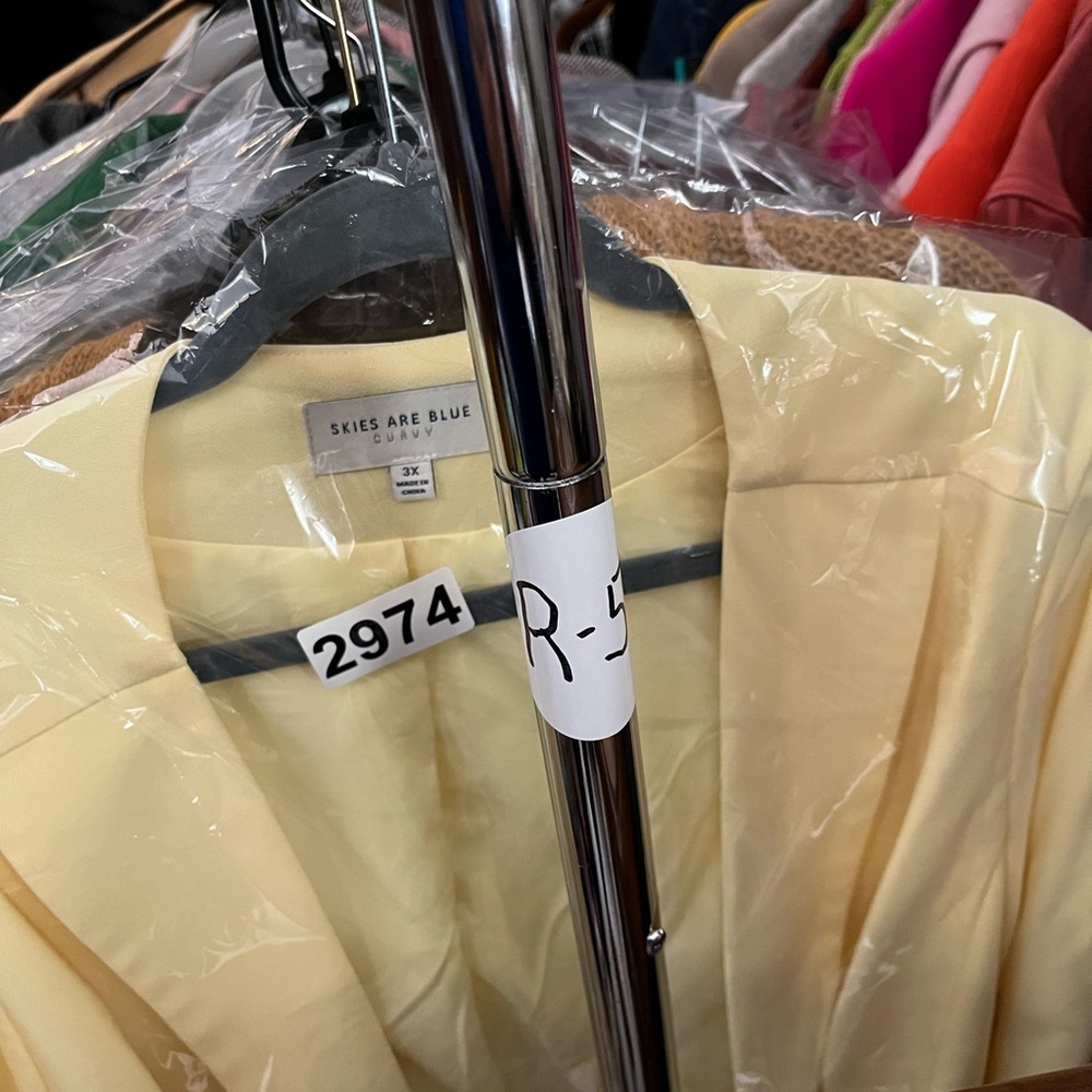 Soft Yellow Jacket - Picture 8 of 8